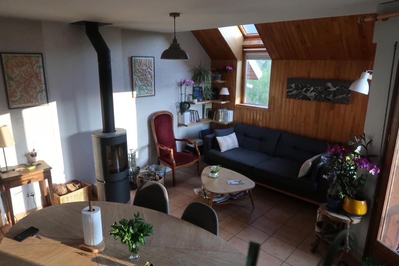 Chez Cat Et Christophe , Chambre Calme Et Lumineuse Chez L'Habitant Avec Vue 吉耶斯特尔 外观 照片